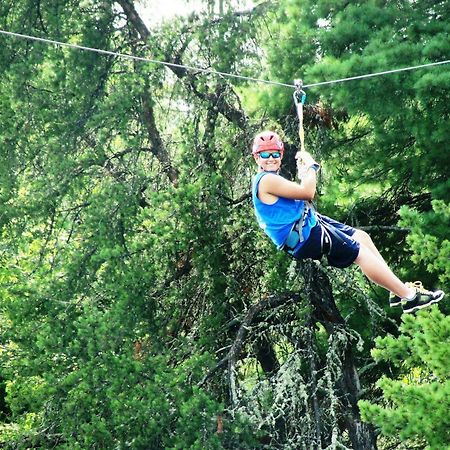 Pine Point Lodge Resort & Motel Crane Lake Luaran gambar